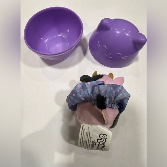 New 2" 🐮Alexie Squishville - Picture 2 of 2